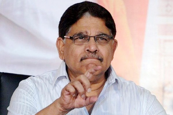 kabali movie,telugu rights,shanmukha pictures,allu aravind,robo,binami  'కబాలి' వెనుక మెగా ప్రొడ్యూసర్‌....! 
